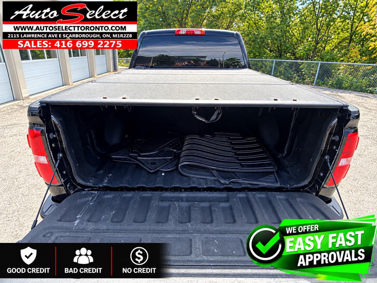 2017 GMC Sierra 1500 **5.3L V8** Apple Carplay - Clean Carfax Photo