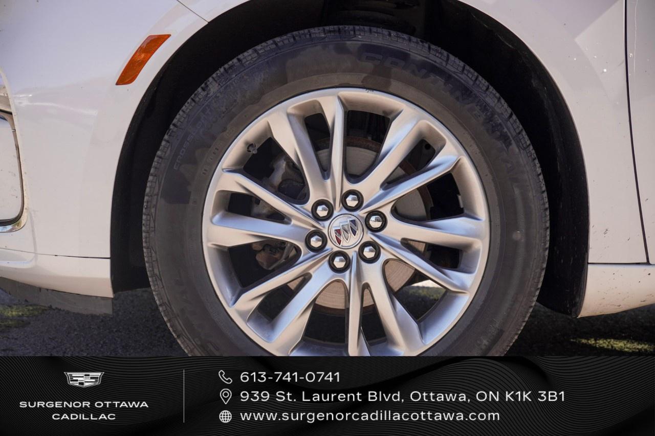 2023 Buick Enclave Avenir AWD Photo1