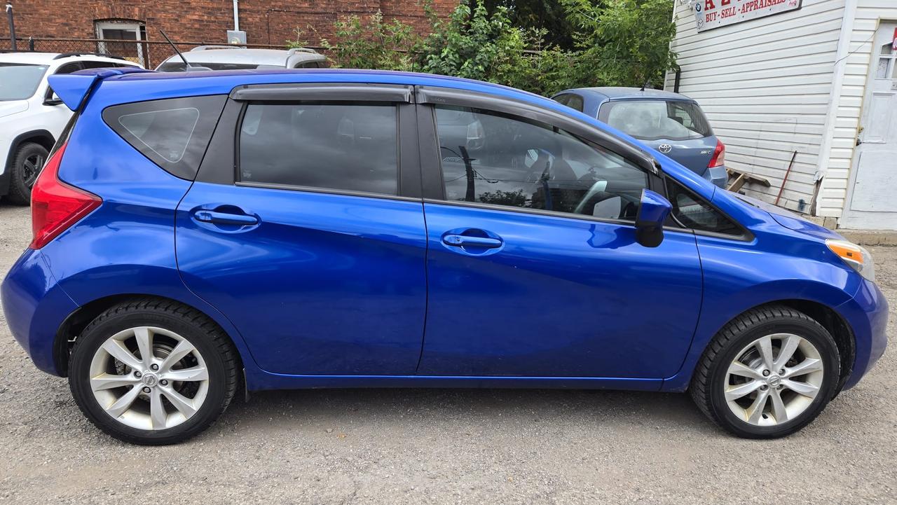2015 Nissan Versa Note SL Photo