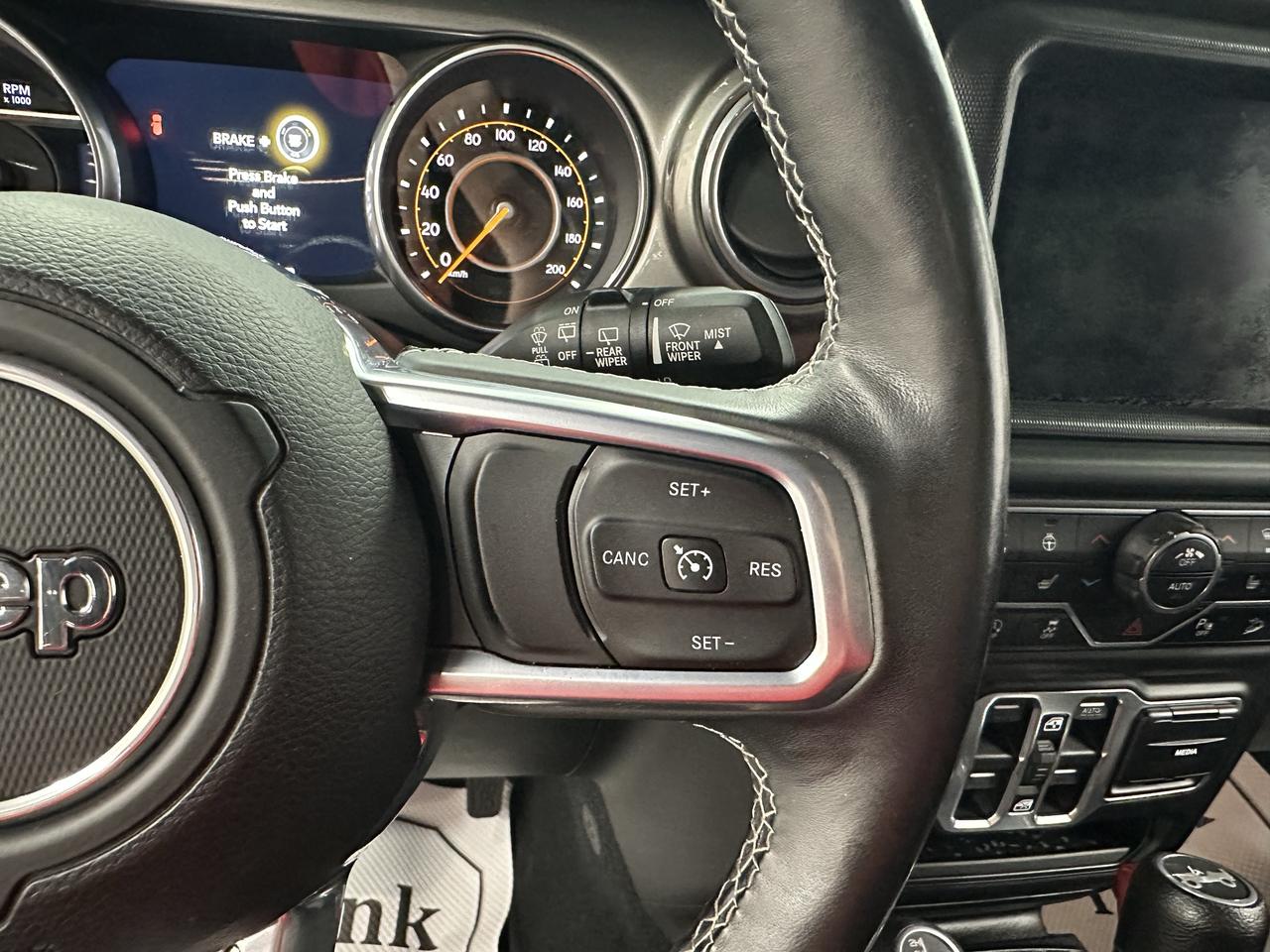 2018 Jeep Wrangler SAHARA 4X4 Photo27