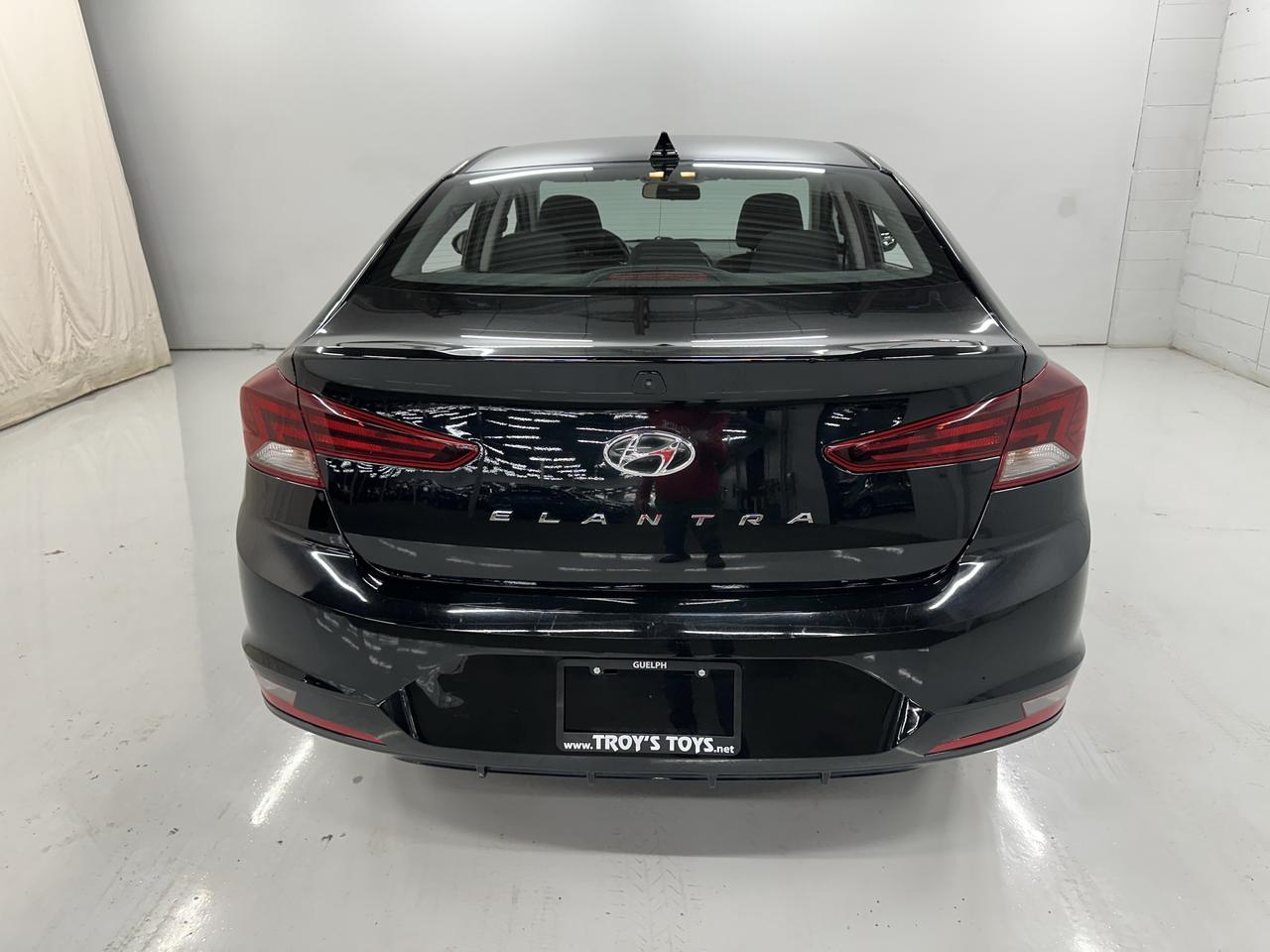 2020 Hyundai Elantra Preferred Photo17