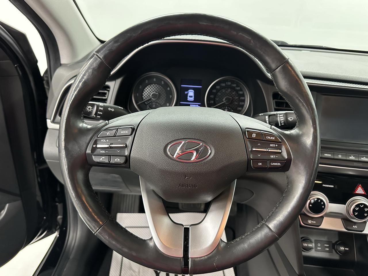 2020 Hyundai Elantra Preferred Photo9
