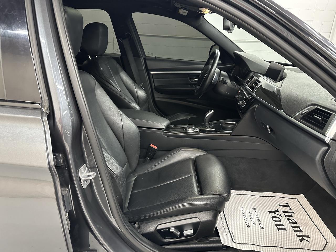 2017 BMW 3 Series 4dr Sdn 330i xDrive AWD Photo26