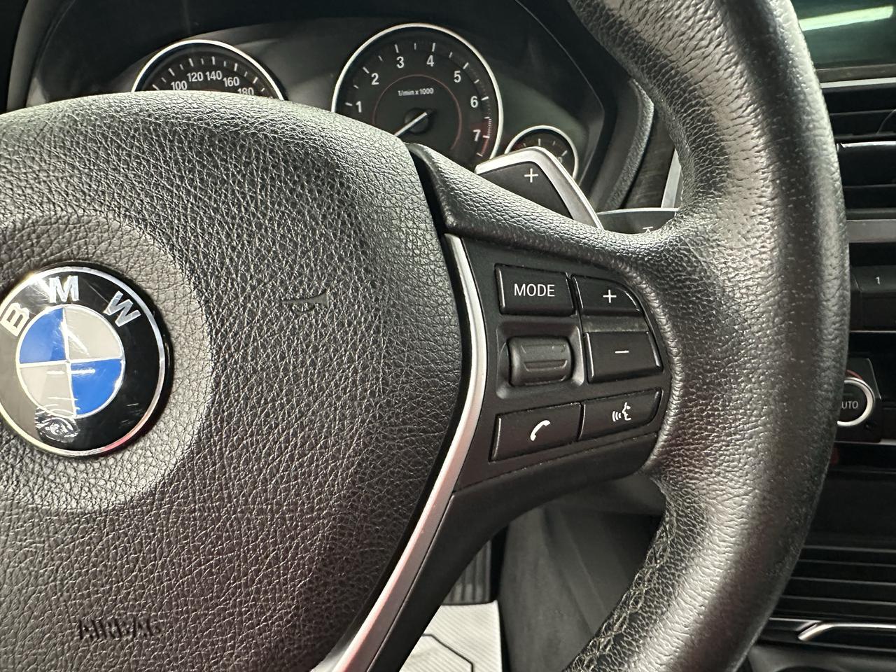 2017 BMW 3 Series 4dr Sdn 330i xDrive AWD Photo34