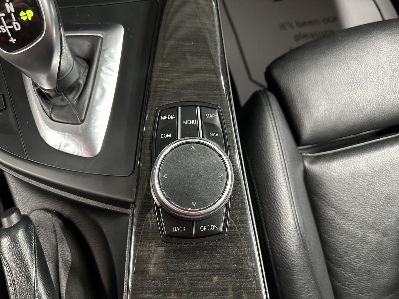 2017 BMW 3 Series 4dr Sdn 330i xDrive AWD Photo28