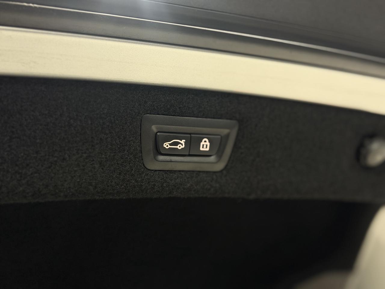 2021 BMW M8 COMPETITION XDRIVE|BOWERS&WILKINS|ACC|BSM|LDW|360| Photo