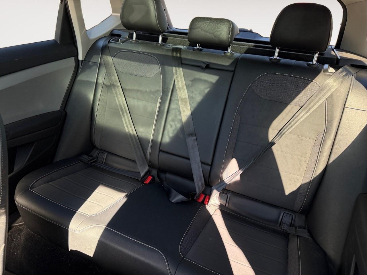 2022 Volkswagen Taos Comfortline 4Motion Photo
