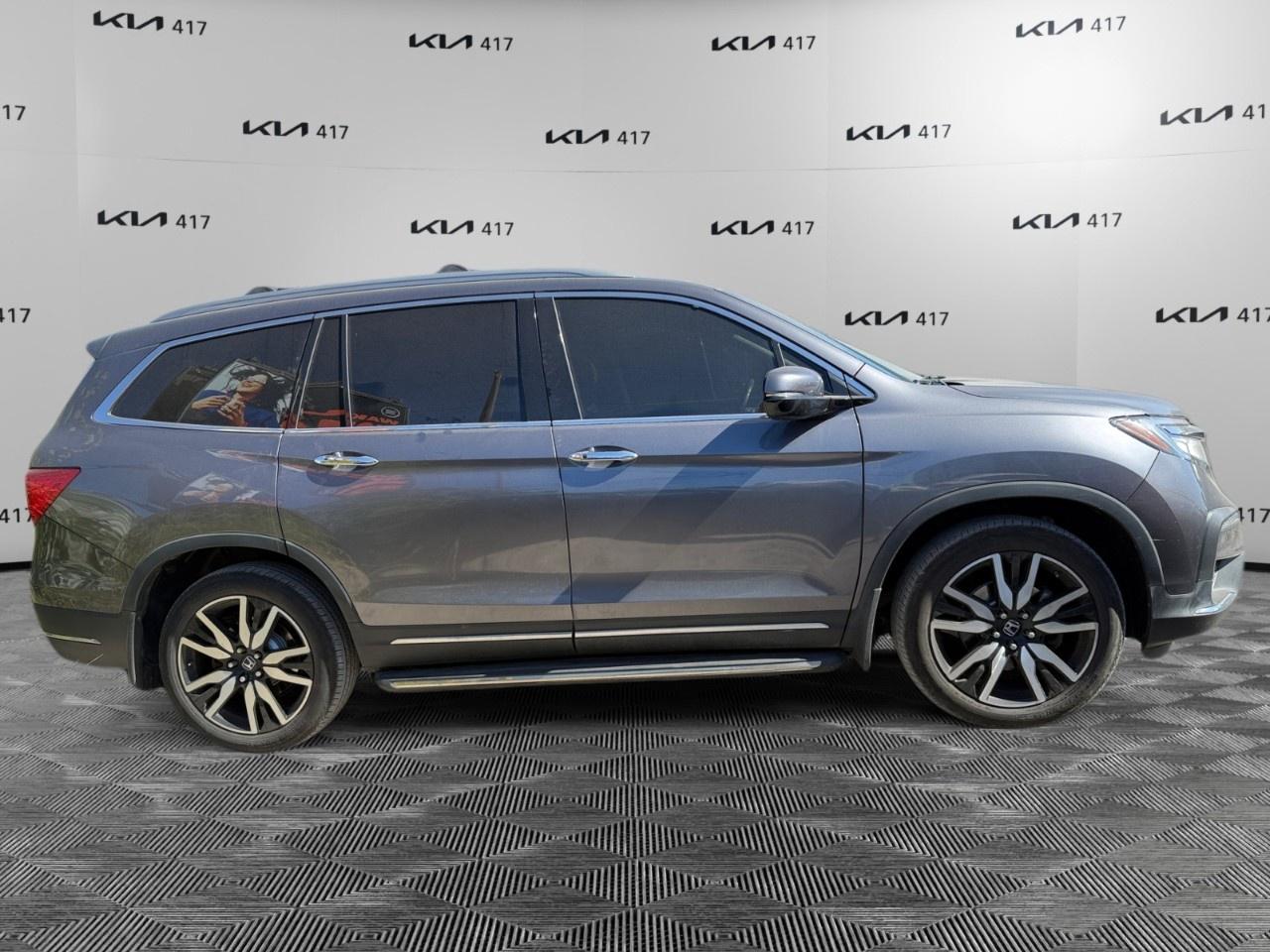 2022 Honda Pilot Touring 7-Passenger AWD Photo