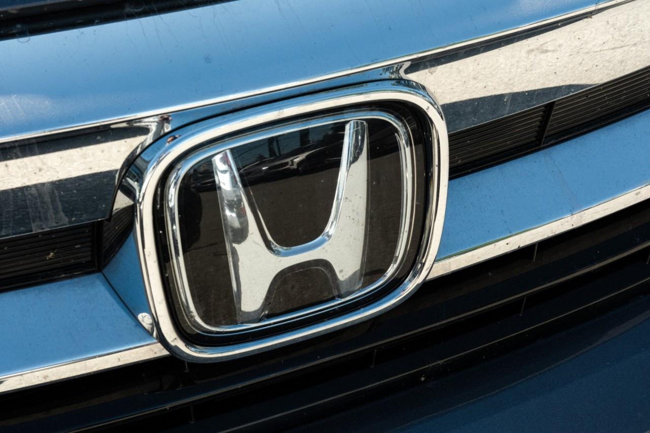 2022 Honda Pilot Touring 7-Passenger AWD Photo
