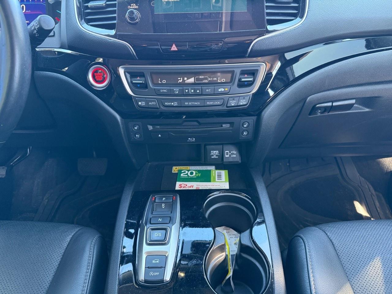 2022 Honda Pilot Touring 7-Passenger AWD Photo
