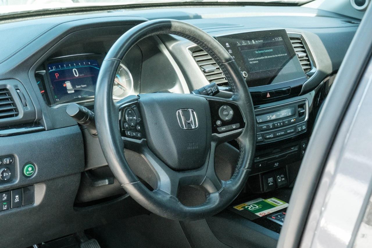 2022 Honda Pilot Touring 7-Passenger AWD Photo