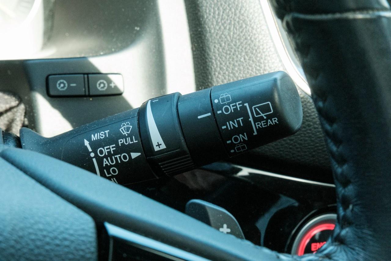 2022 Honda Pilot Touring 7-Passenger AWD Photo