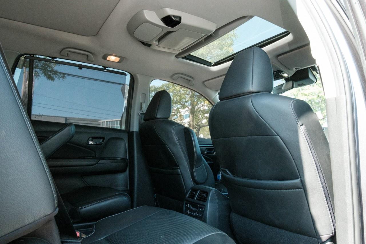 2022 Honda Pilot Touring 7-Passenger AWD Photo