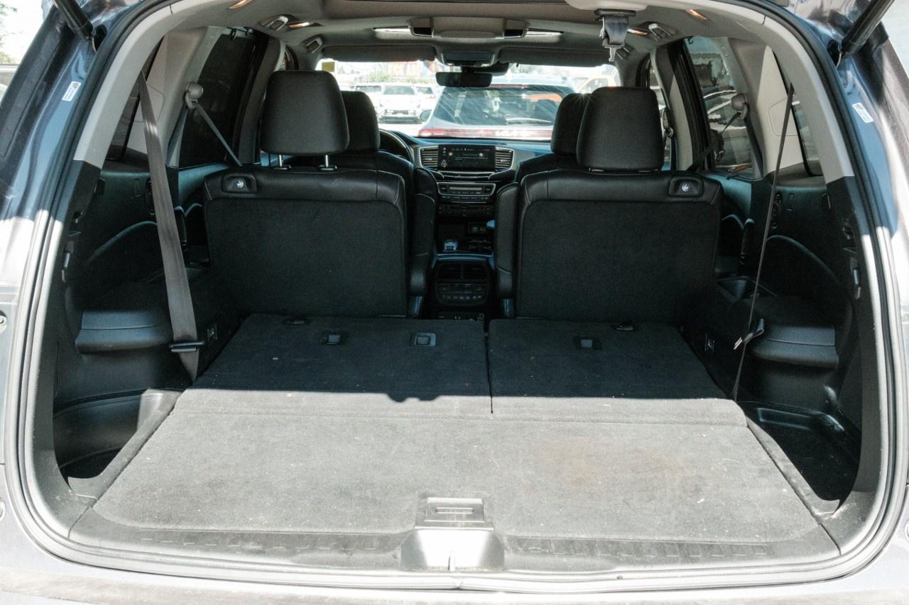 2022 Honda Pilot Touring 7-Passenger AWD Photo