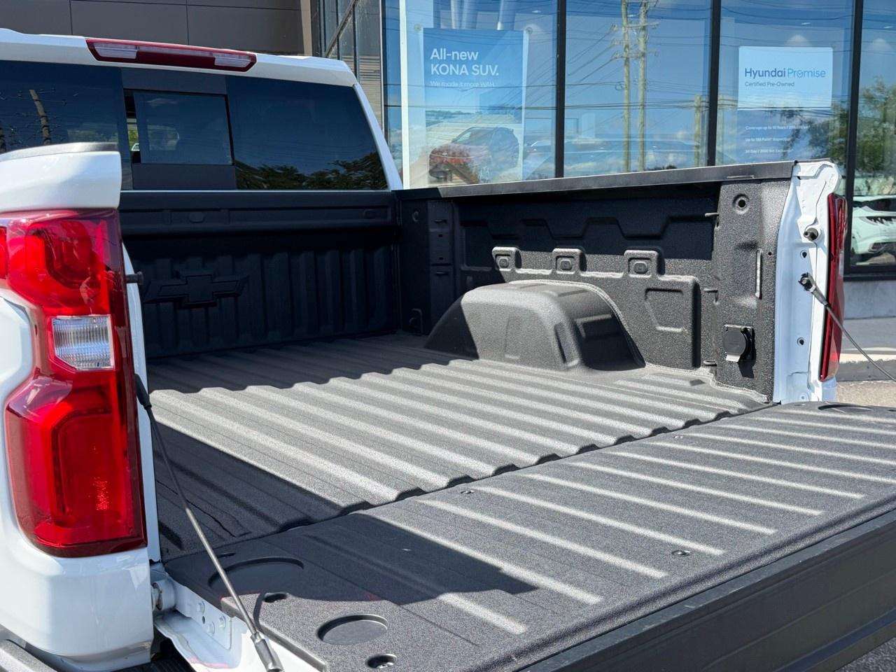 2024 Chevrolet Silverado 1500 Crew Cab Short Box 4-Wheel Drive LT Trail Boss Photo