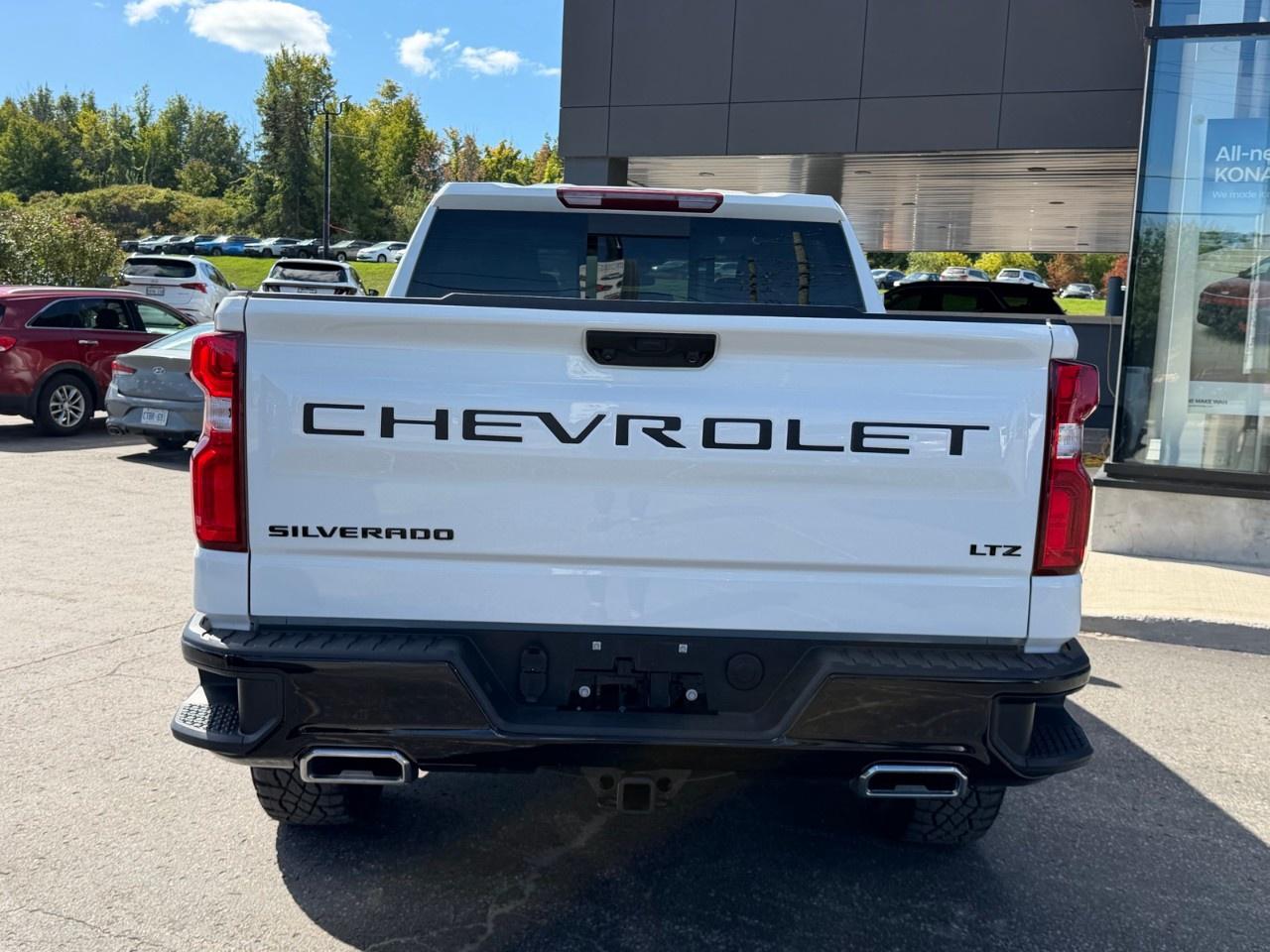 2024 Chevrolet Silverado 1500 Crew Cab Short Box 4-Wheel Drive LT Trail Boss Photo