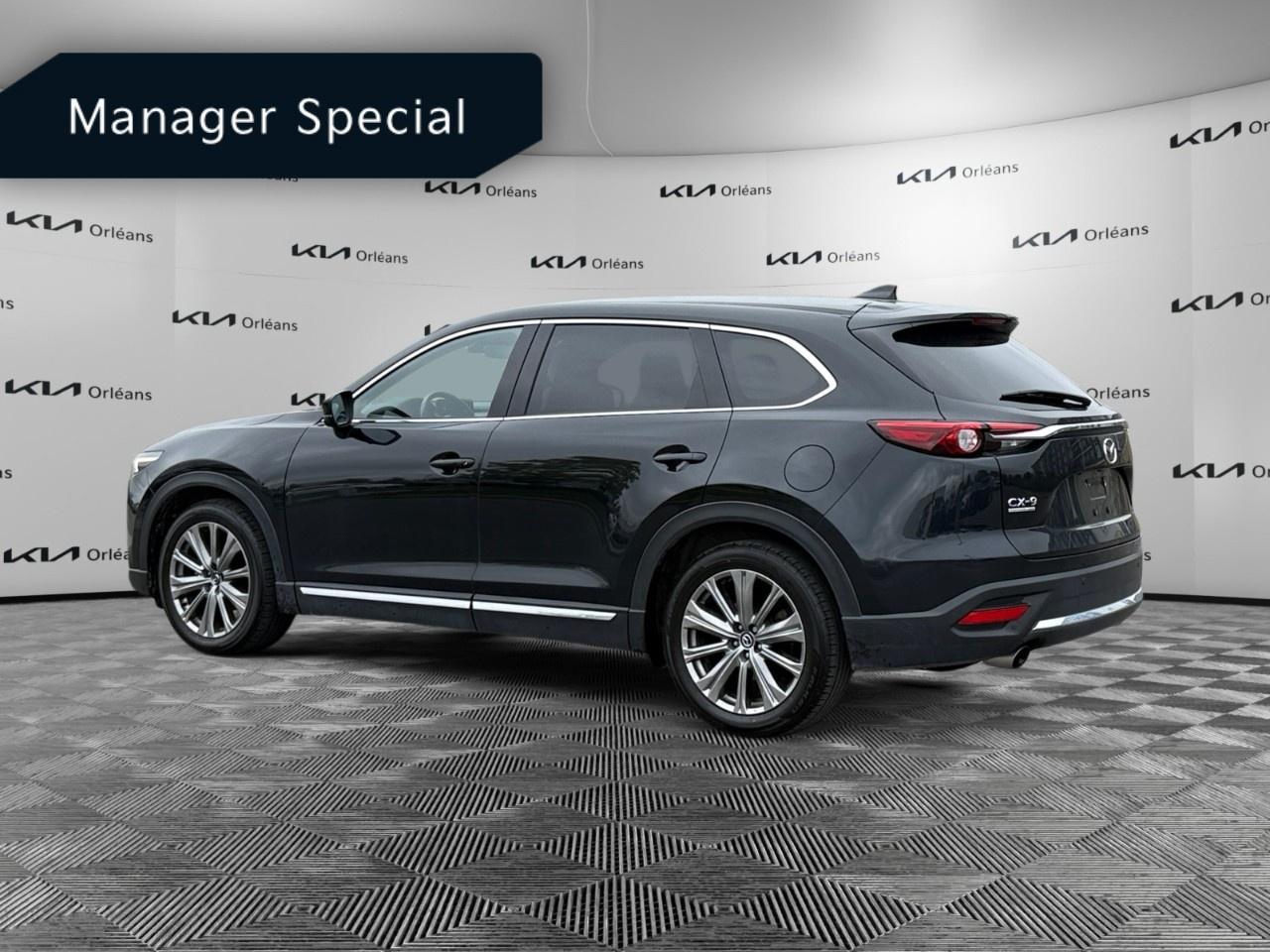 2022 Mazda CX-9 Signature AWD Photo2