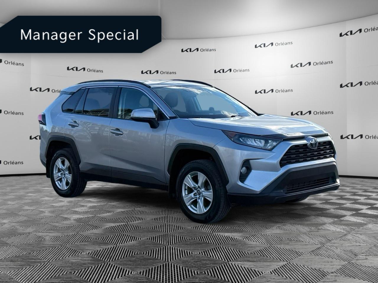 2019 Toyota RAV4 AWD LE Photo