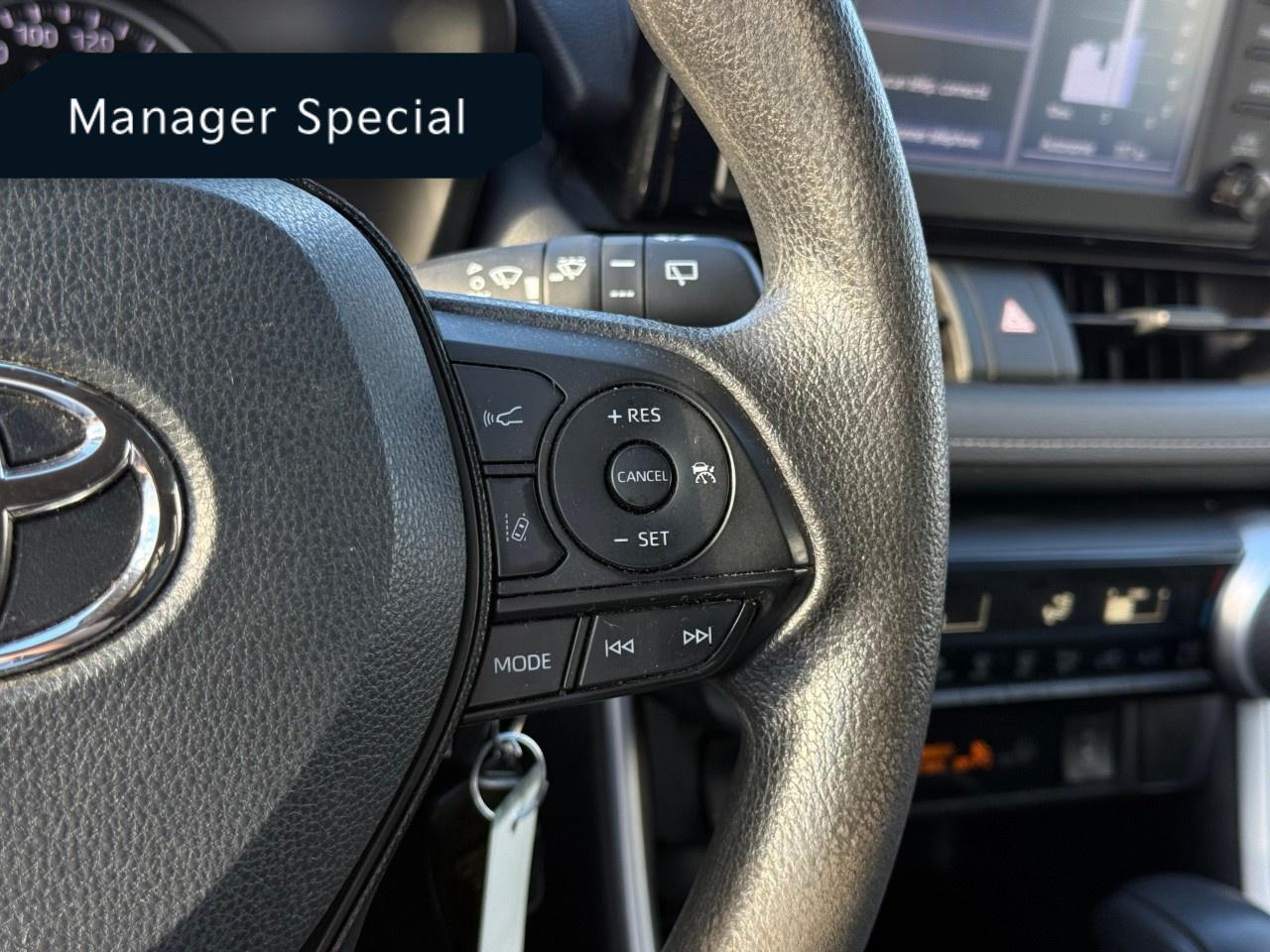 2019 Toyota RAV4 AWD LE Photo