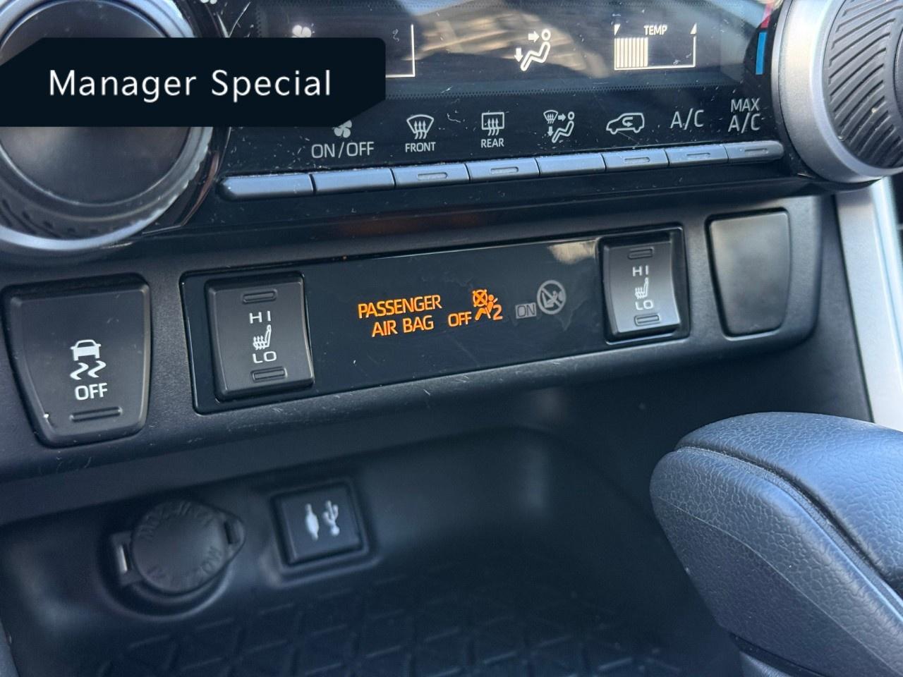 2019 Toyota RAV4 AWD LE Photo