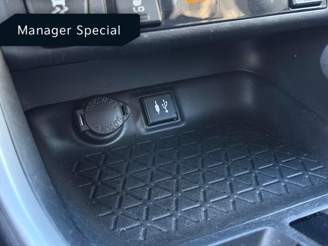 2019 Toyota RAV4 AWD LE Photo