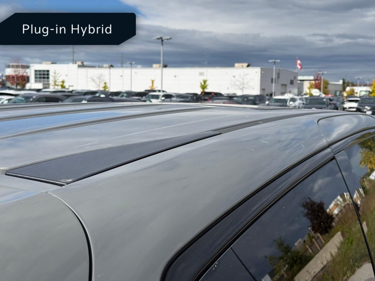 2022 Chrysler Pacifica Hybrid Limited 2WD Photo
