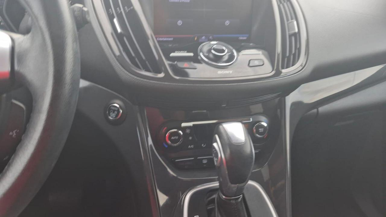 2013 Ford Escape Titanium, WELL MAINTAINED, NO ACCIDENTS, CERTIFIED Photo