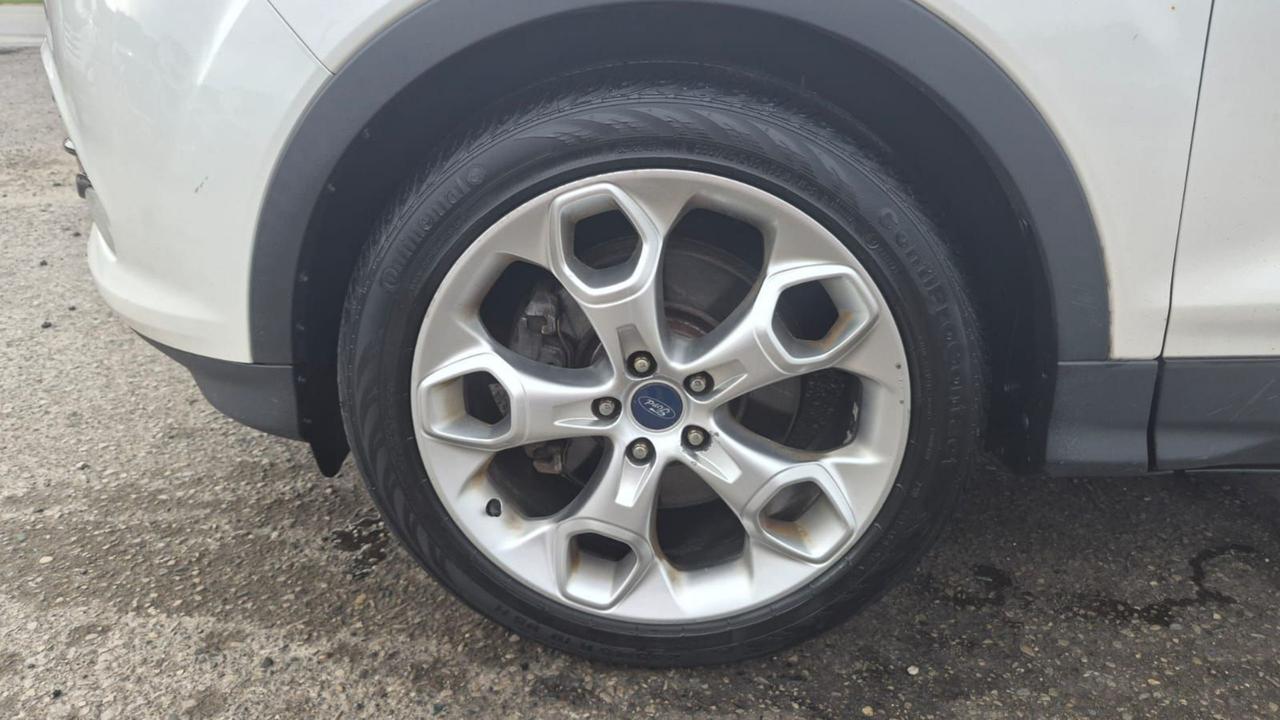2013 Ford Escape Titanium, WELL MAINTAINED, NO ACCIDENTS, CERTIFIED Photo