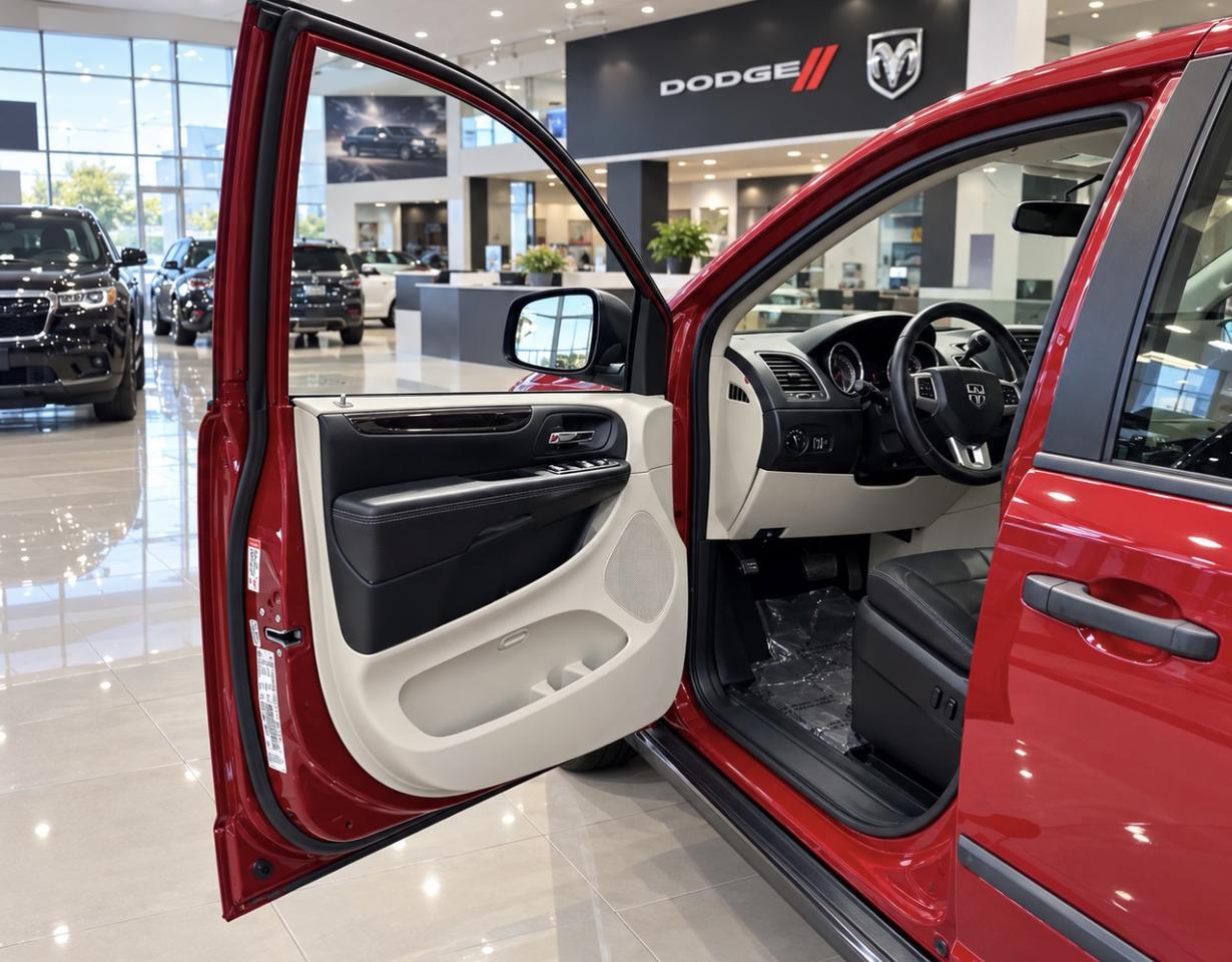 2016 Dodge Grand Caravan CANADA VALUE PACKAGE Photo