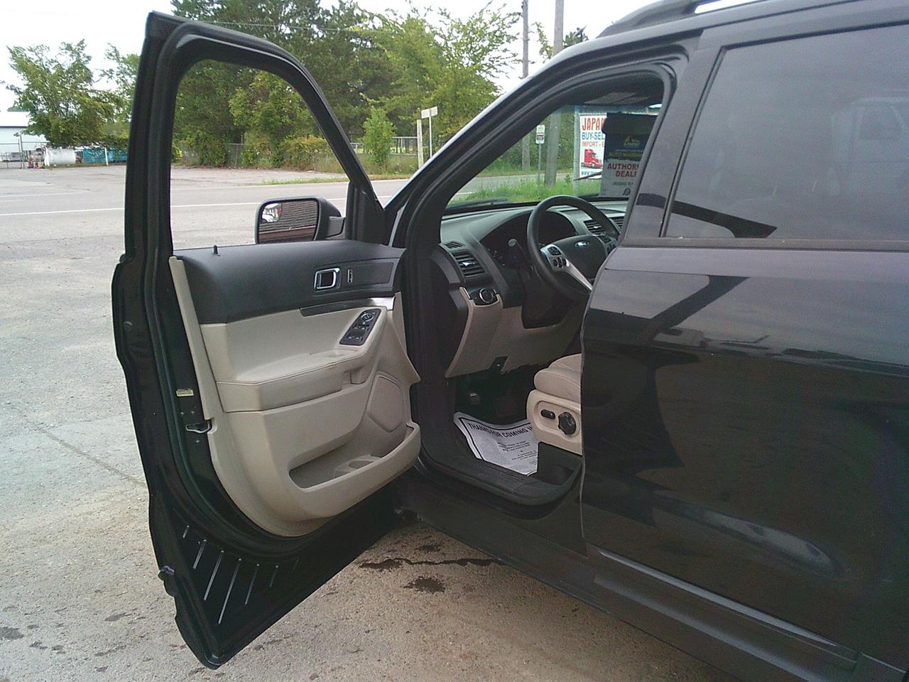 2013 Ford Explorer 4dr Base 7 PASS! TOW PKG! Photo