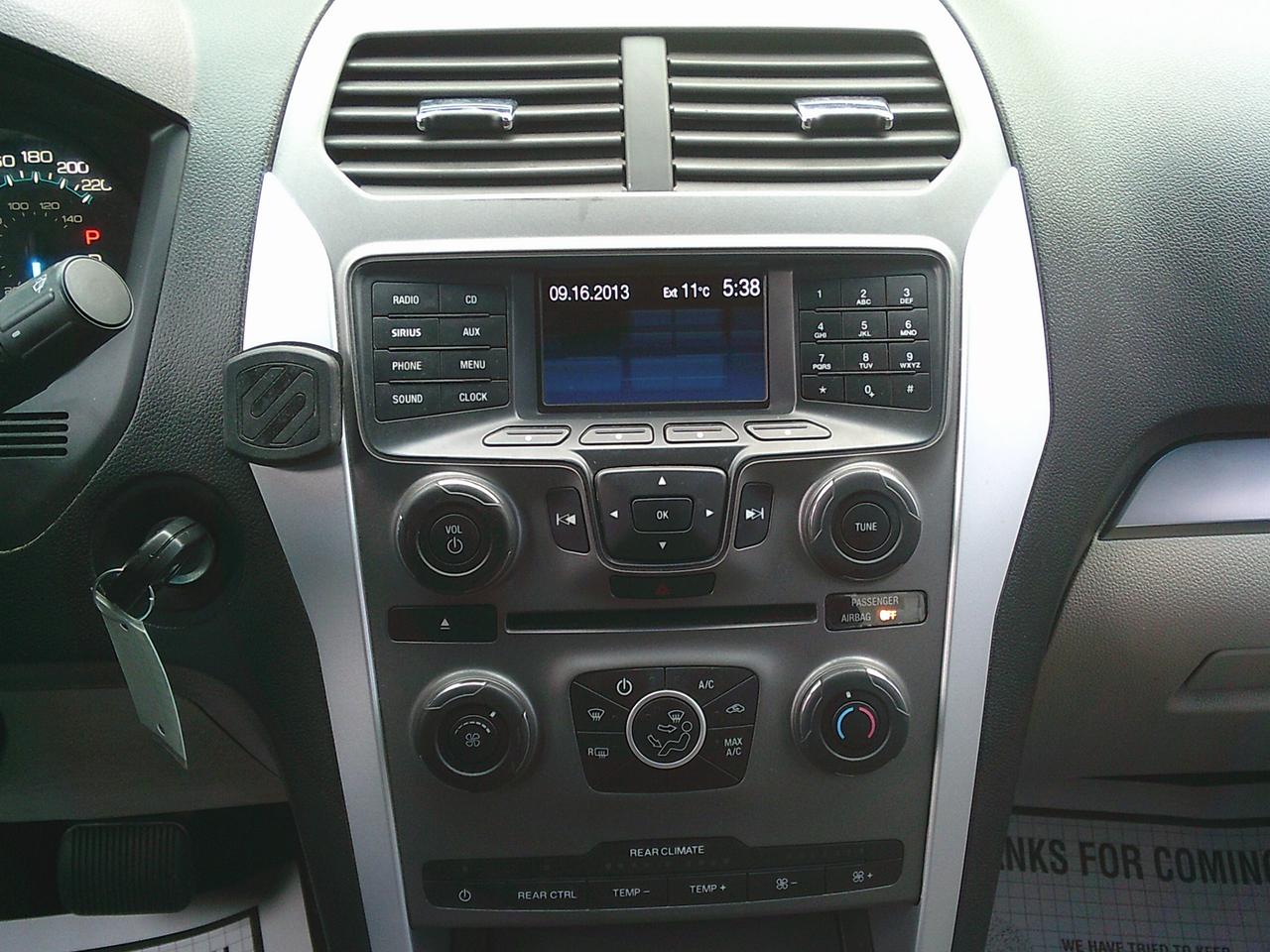 2013 Ford Explorer 4dr Base 7 PASS! TOW PKG! Photo