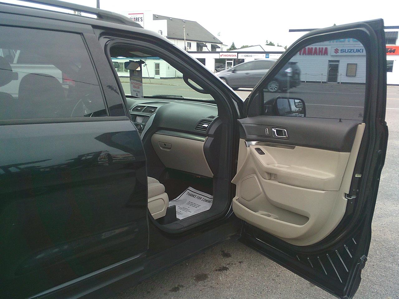 2013 Ford Explorer 4dr Base 7 PASS! TOW PKG! Photo