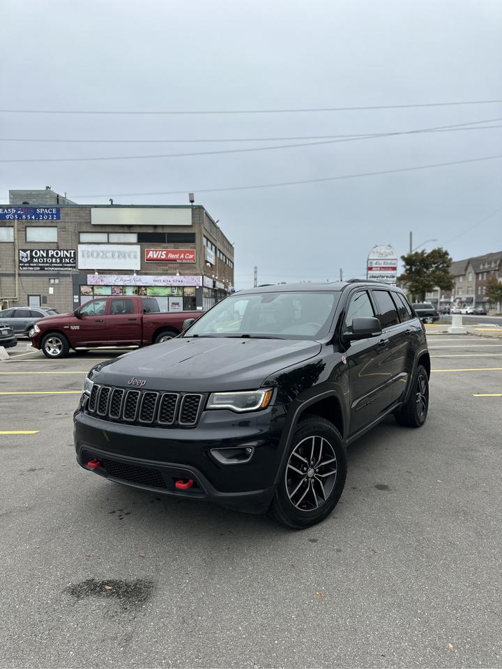 2017 Jeep Grand Cherokee Trailhawk - Photo #1