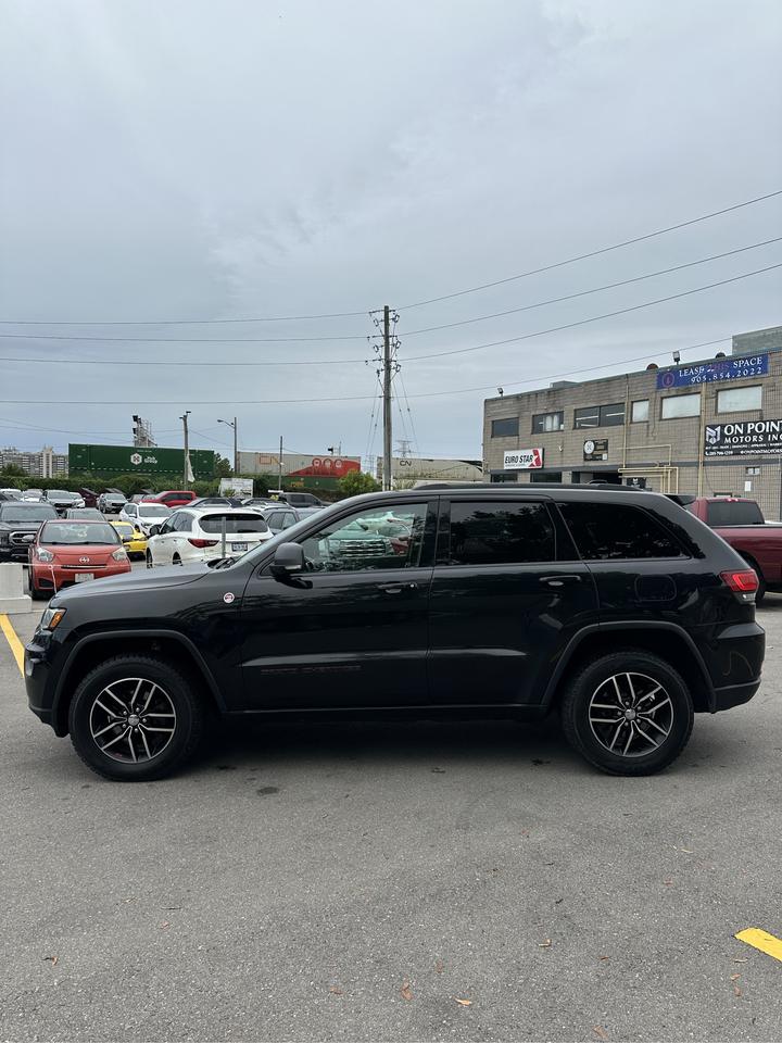 2017 Jeep Grand Cherokee Trailhawk Photo