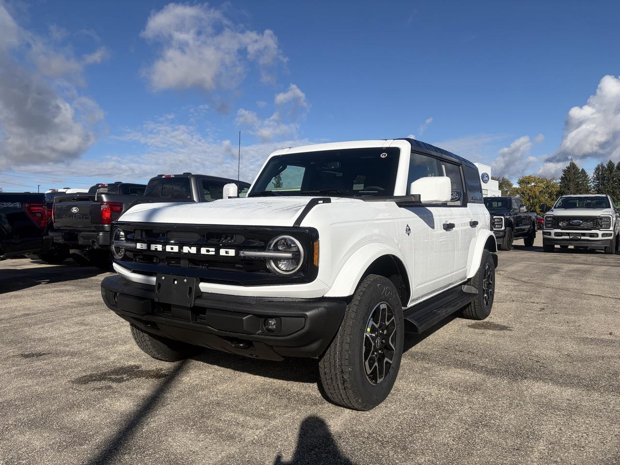 2026 Ford Bronco Outer Banks 4X4 Photo0