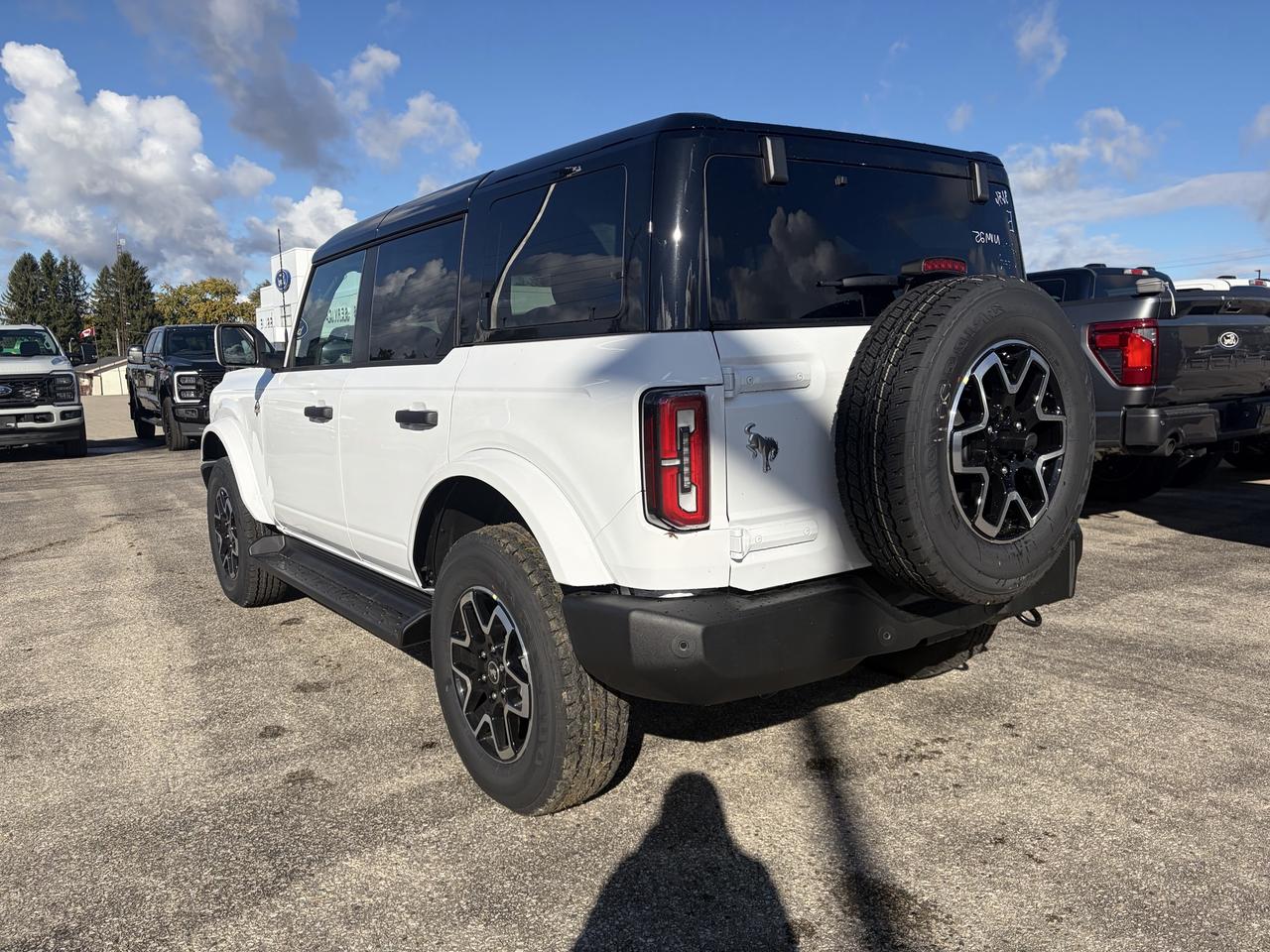 2026 Ford Bronco Outer Banks 4X4 Photo3