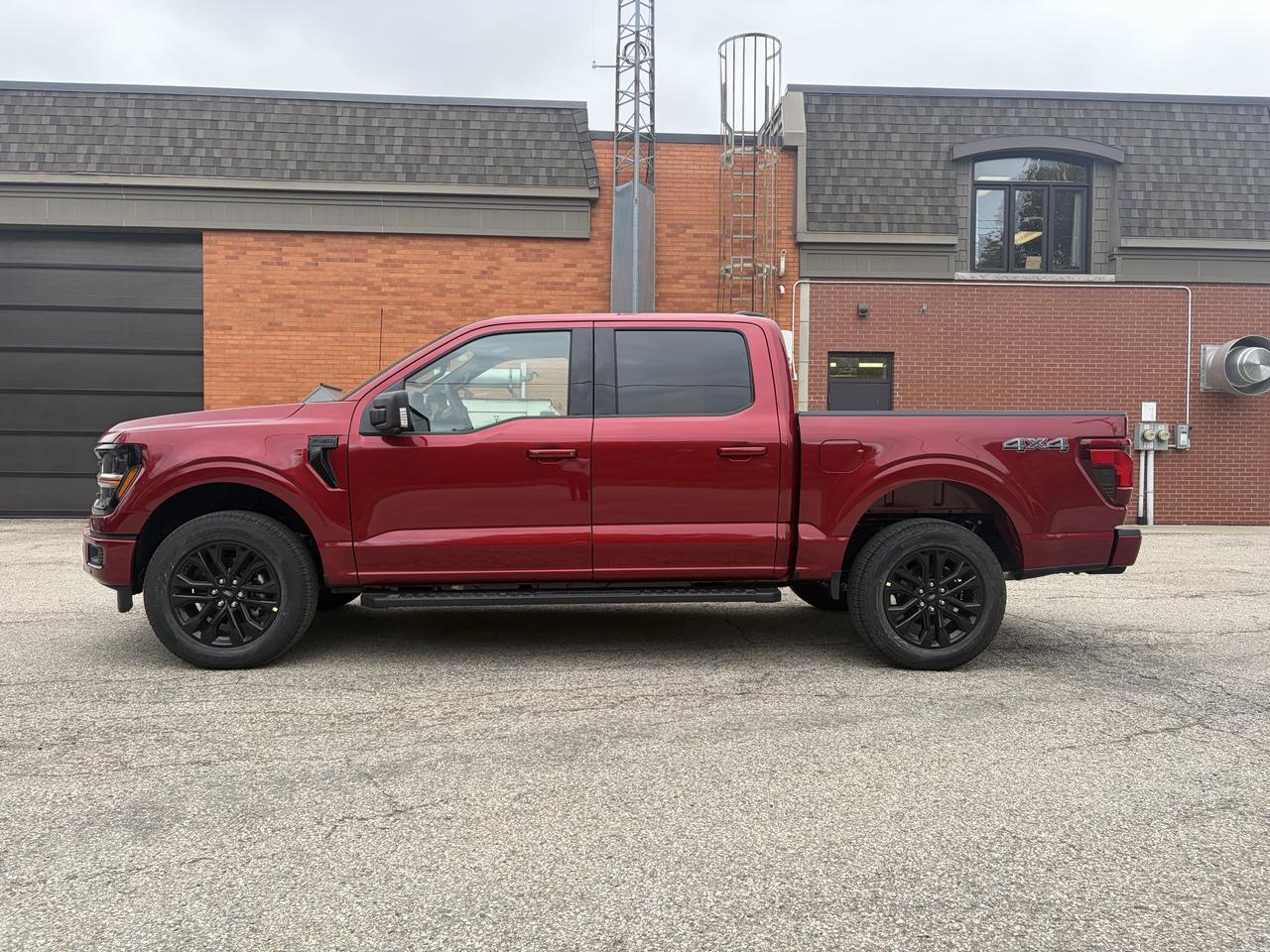 2026 Ford F-150 XLT SuperCrew 303A 4x4 Photo3