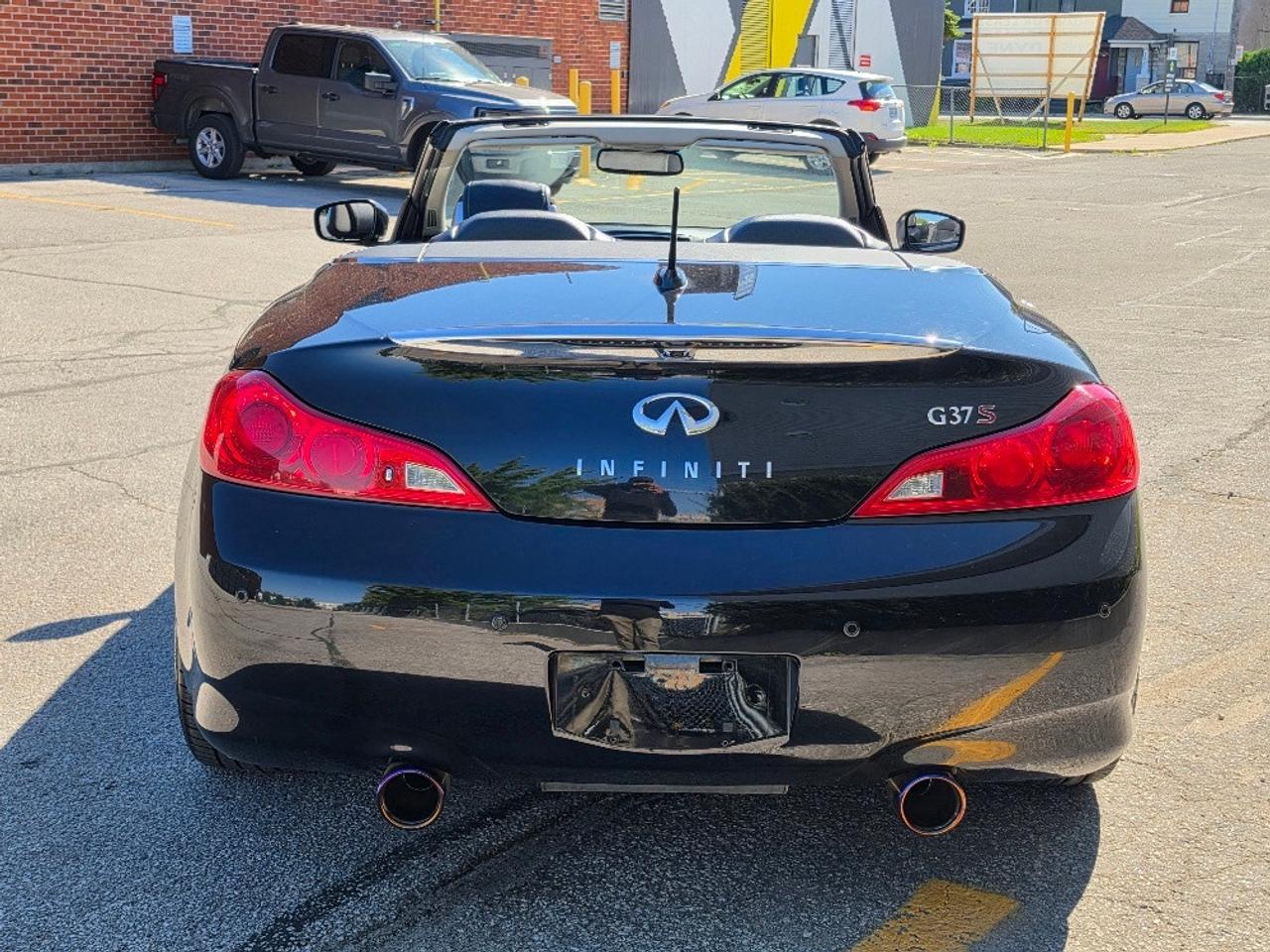2013 Infiniti G37 SPORT-CONVERTIBLE-NO ACCIDENTS-FULL SERVICE HISTORY Photo