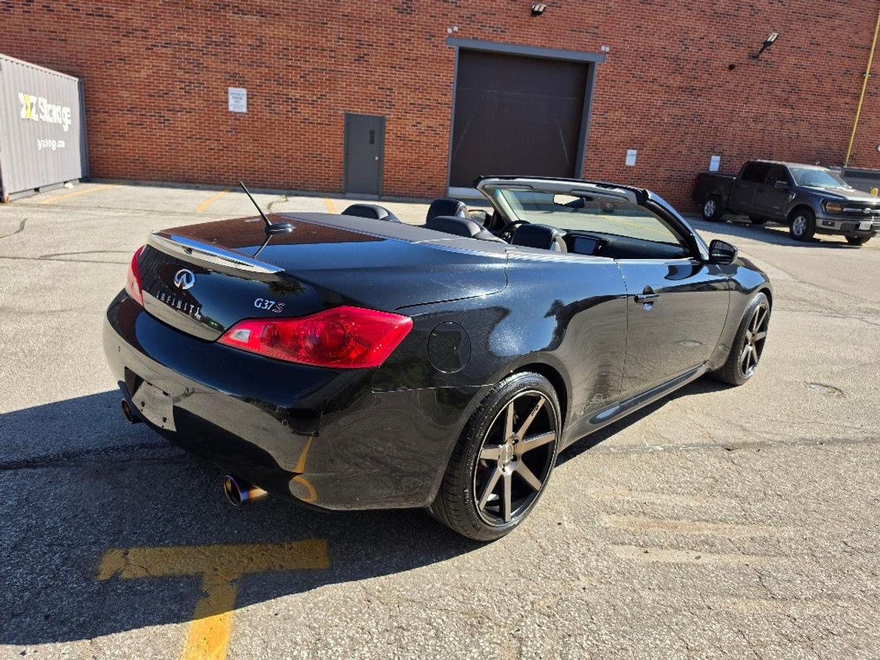 2013 Infiniti G37 SPORT-CONVERTIBLE-NO ACCIDENTS-FULL SERVICE HISTORY Photo