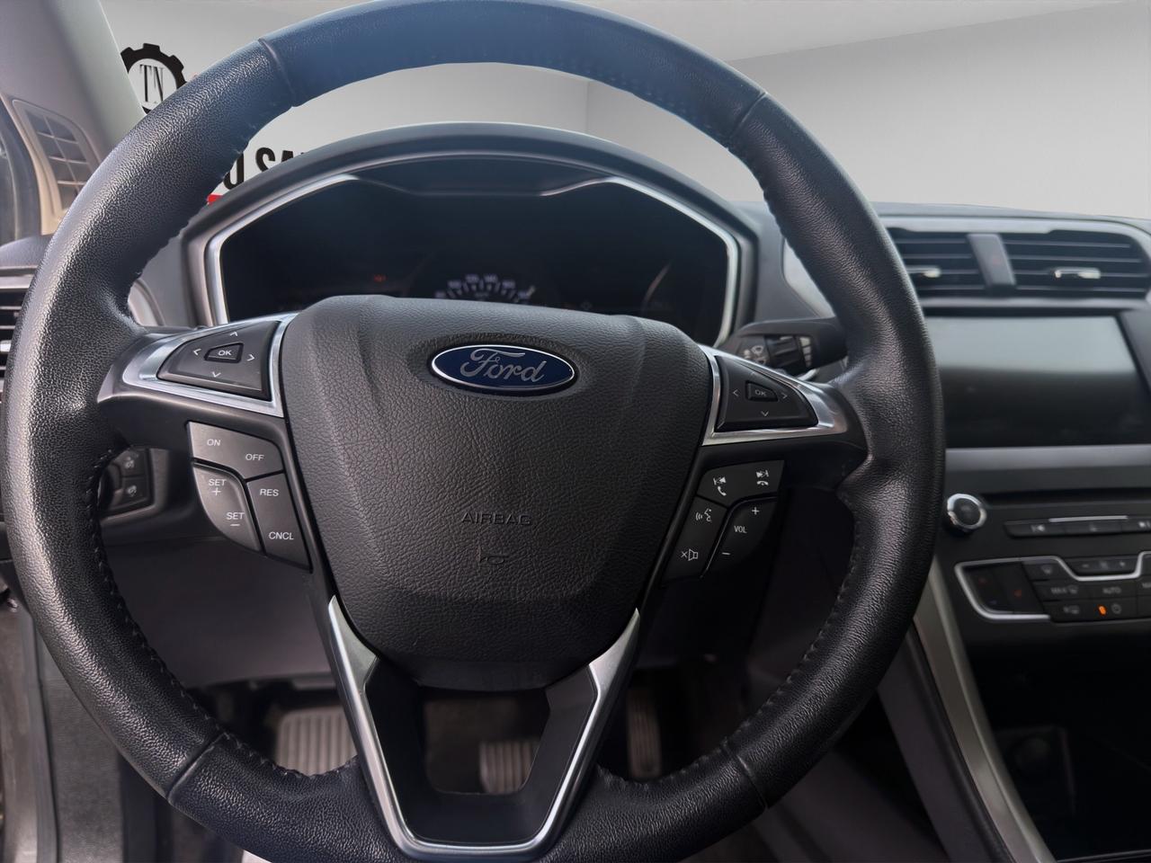 2017 Ford Fusion SE FWD1.5L EcoBoost®/Automatic/SYNC®Infotainment/Rearview Camera/Rotary Gear Shift Dial Photo