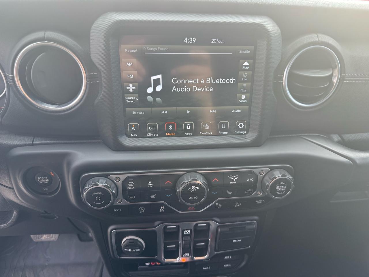 2019 Jeep Wrangler Unlimited Sahara 4X4 Photo