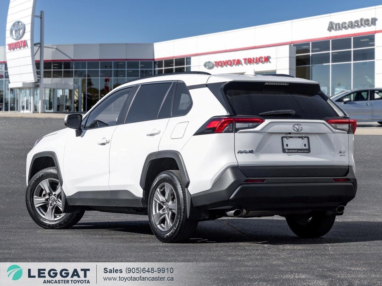 2024 Toyota RAV4 XLE AWD Photo4