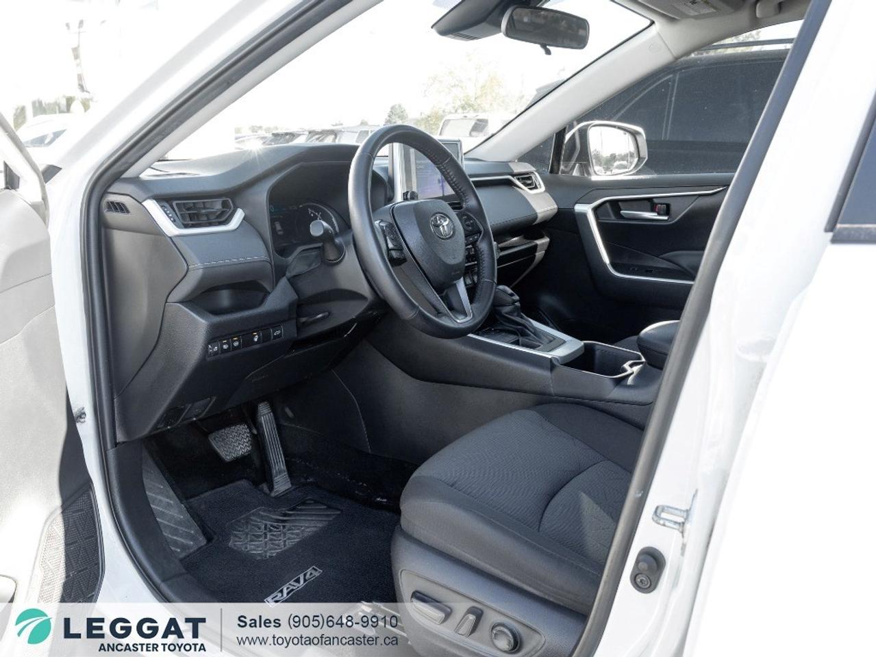 2024 Toyota RAV4 XLE AWD Photo