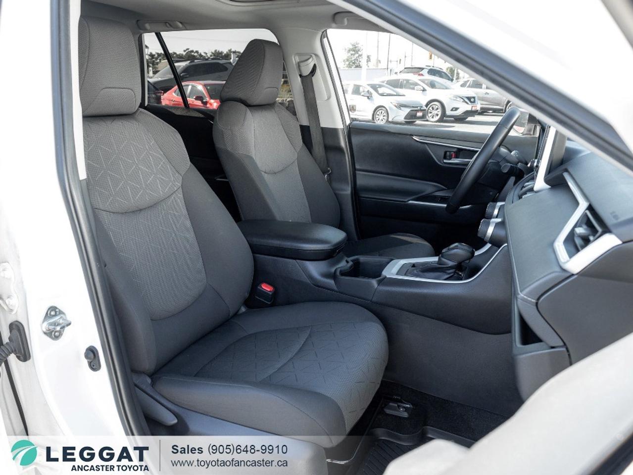 2024 Toyota RAV4 XLE AWD Photo