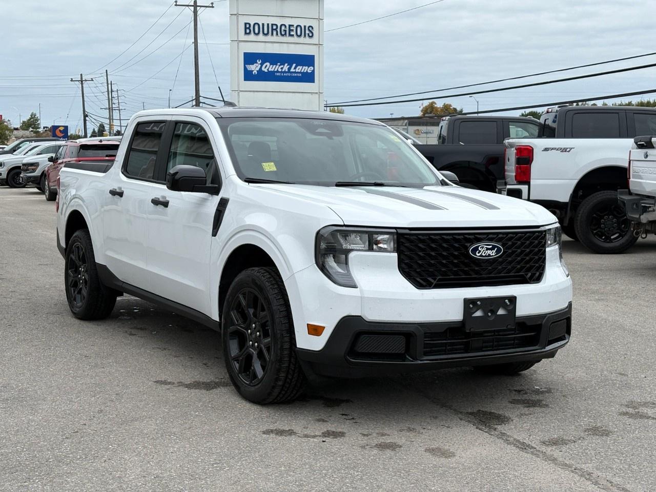 2026 Ford Maverick XLT AWD SuperCrew Photo4