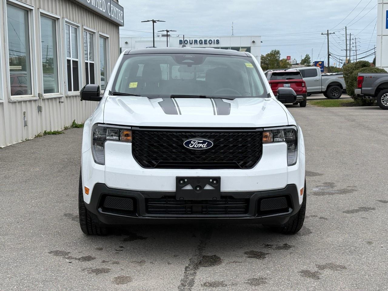 2026 Ford Maverick XLT AWD SuperCrew Photo3