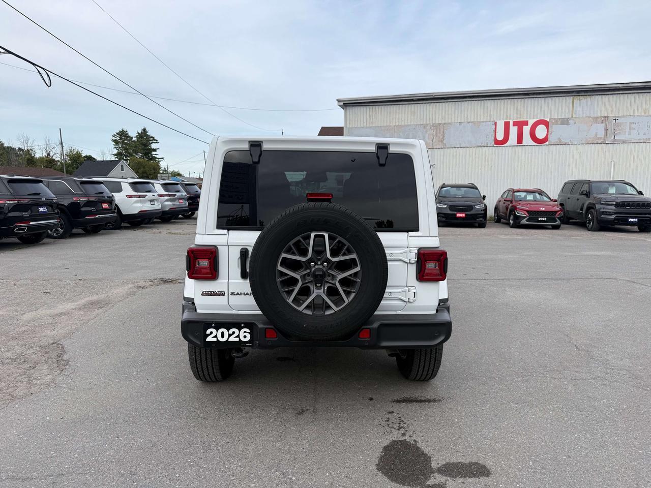 2026 Jeep Wrangler Sahara 4 Door 4X4 - One Touch Power Top! Photo