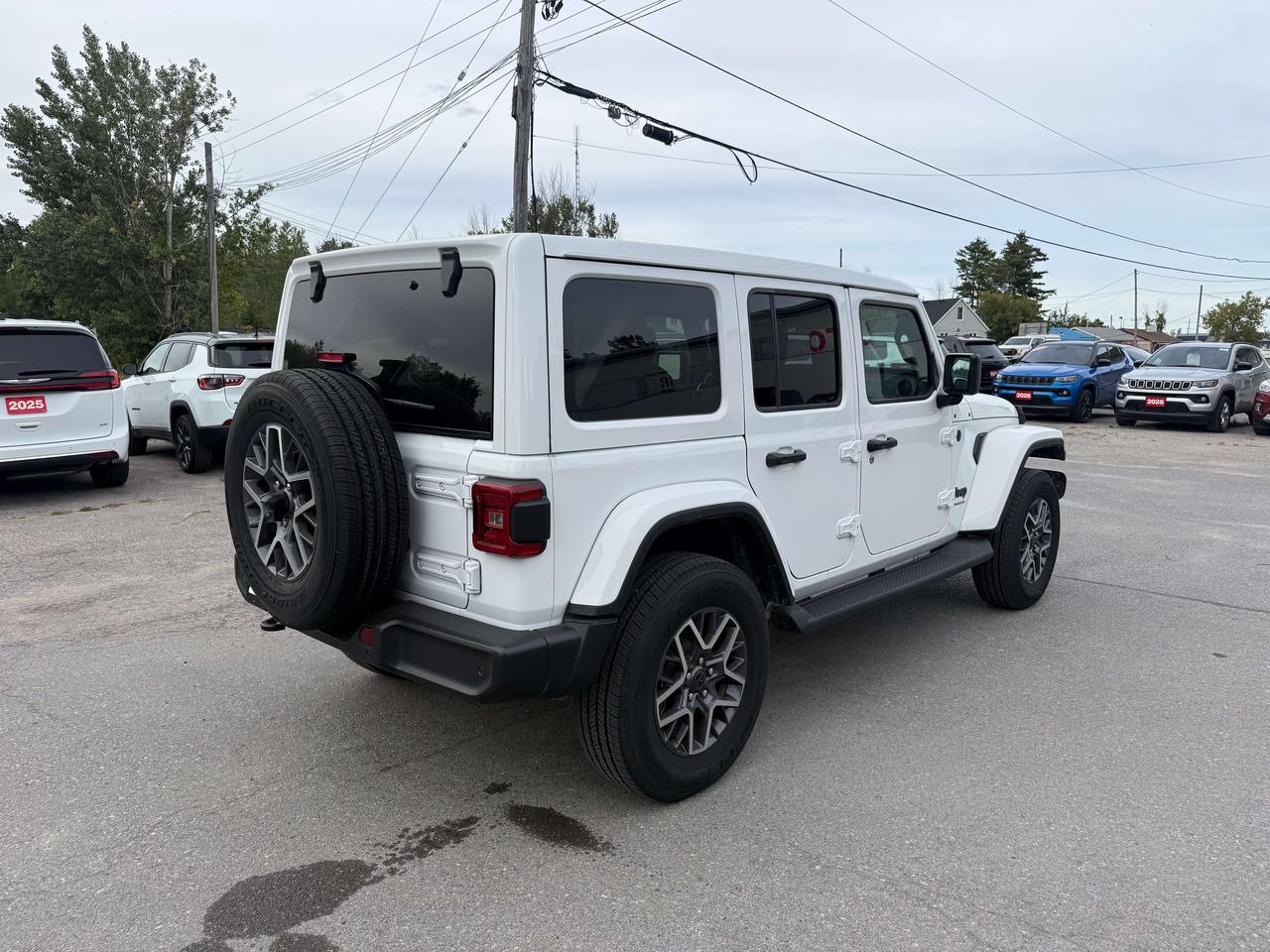 2026 Jeep Wrangler Sahara 4 Door 4X4 - One Touch Power Top! Photo