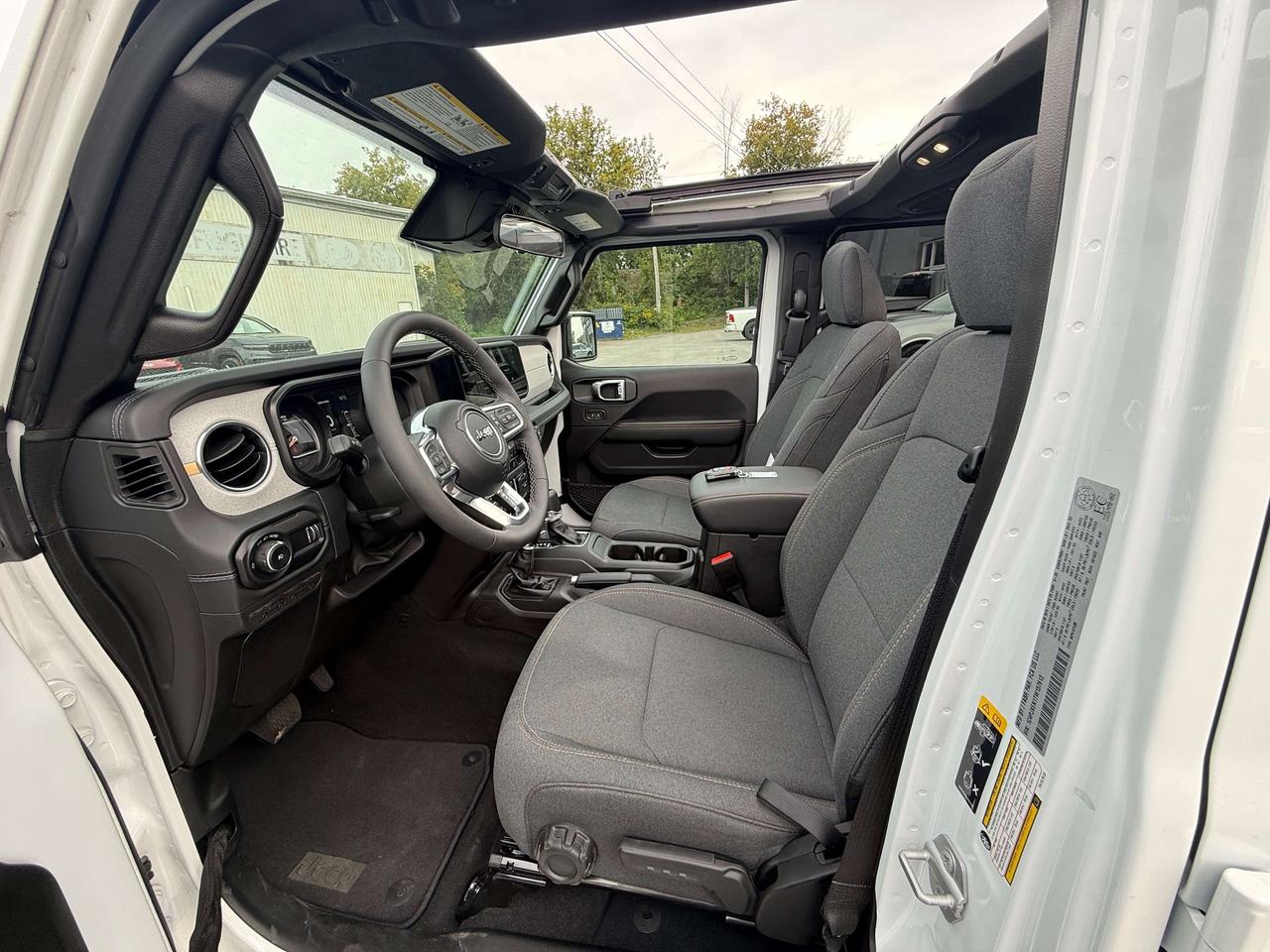 2026 Jeep Wrangler Sahara 4 Door 4X4 - One Touch Power Top! Photo
