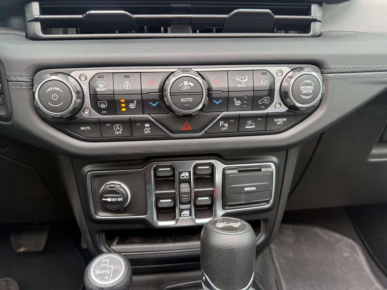 2026 Jeep Wrangler Sahara 4 Door 4X4 - One Touch Power Top! Photo